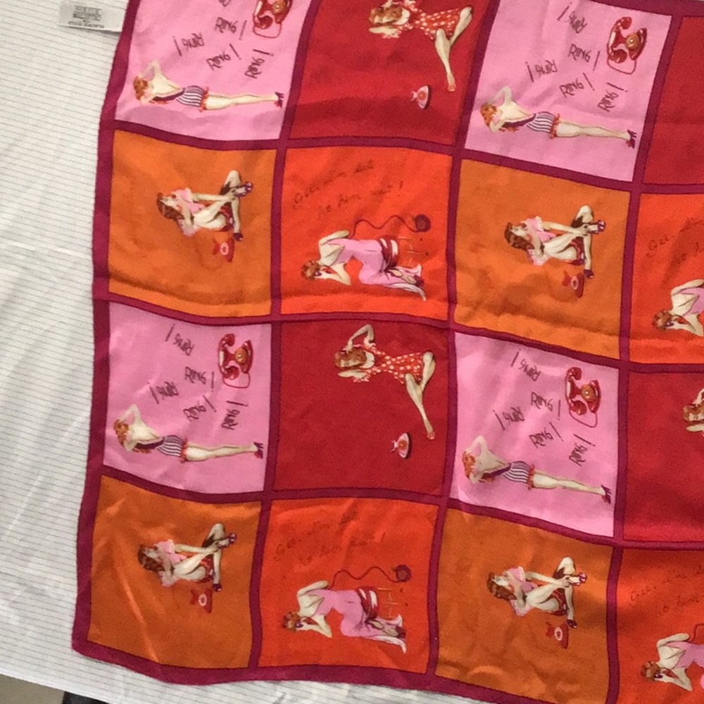 Elaine Gold vintage % silk scarf.